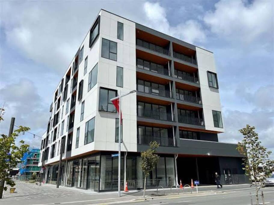 2 Bedrooms Apprtmt Plus Underground Parking In Cbd ไครสต์เชิร์ช ภายนอก รูปภาพ